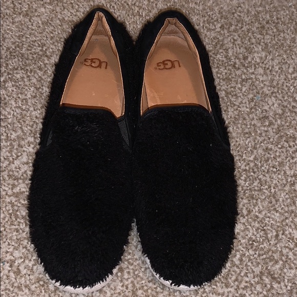 Ugg shoes - Picture 1 of 3